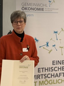 Die Geschäftsführerin der RTG Sabine Thiele bei der Urkundenübergabe am 2. Februar 2023 in München 